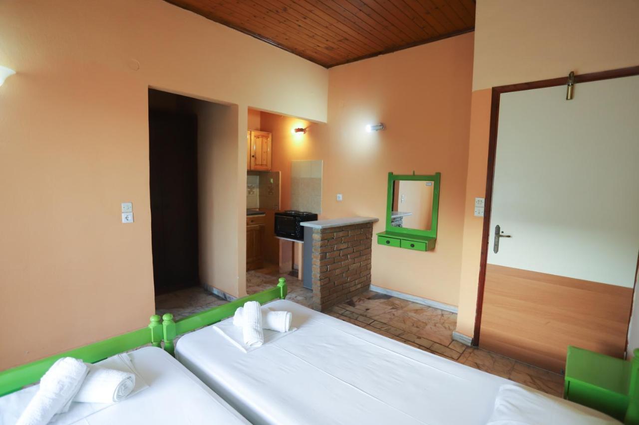 Cosy Budget Rooms To Rent In Ipsos Corfu エクステリア 写真