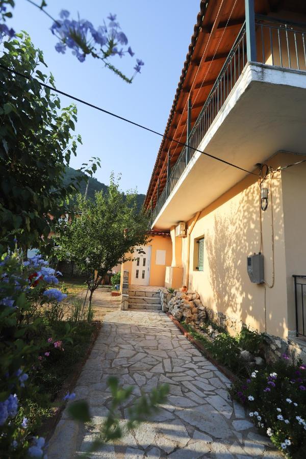 Cosy Budget Rooms To Rent In Ipsos Corfu エクステリア 写真